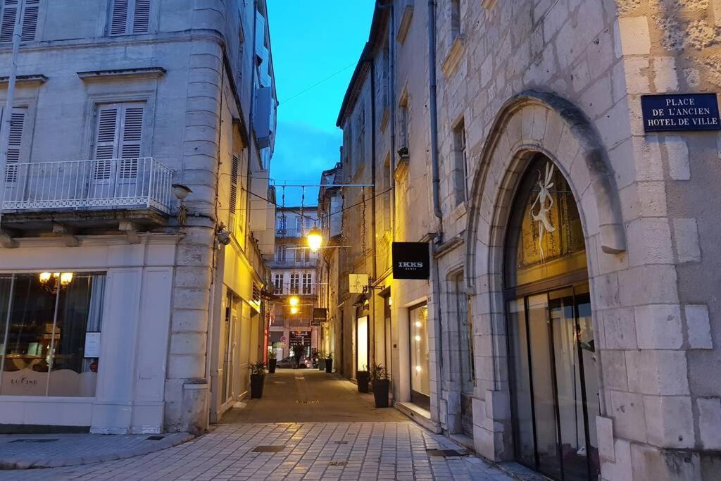 Superbe Loft T4 De 96 M2 Au Coeur Perigueux Daire Dış mekan fotoğraf