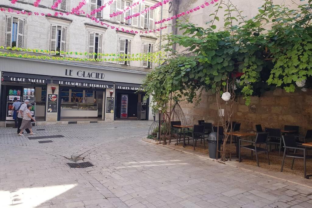 Superbe Loft T4 De 96 M2 Au Coeur Perigueux Daire Dış mekan fotoğraf